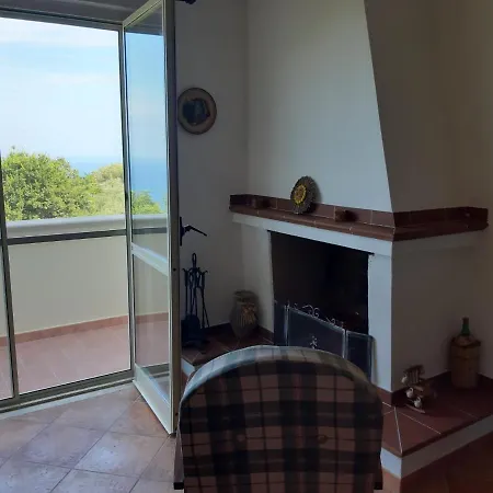 Casa Ginevra Con Balcone Vista Mare E Wifi Gratuito!